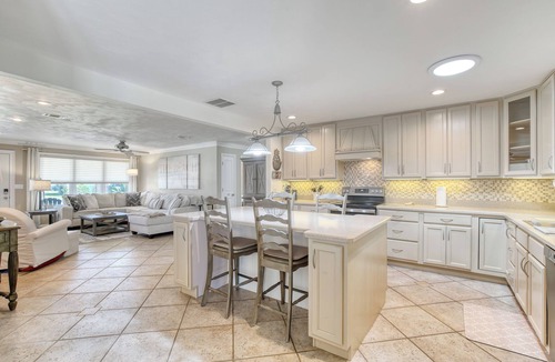 Ormond Beach Plaza House | Your next beach house vacation.enjoyable weekends/relaxing extended stays.