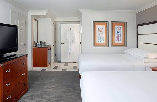 Park Shore Hotel | Your Search for the Perfect Stay Ends Here! 2 Units, Outdoor Pool, Free Parking!