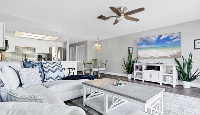 1/1 Condo, Pool, Beach Access, Washer/Dryer