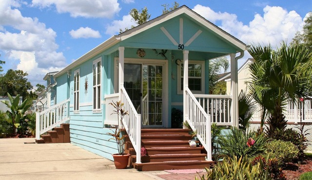 1 bedroom, private laundry in resort with a pool near Disney! Kissimmee