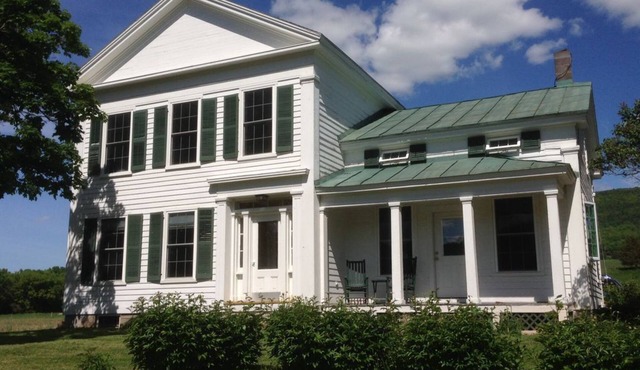 1800's Renovated Farmhouse with All Modern Conveniences