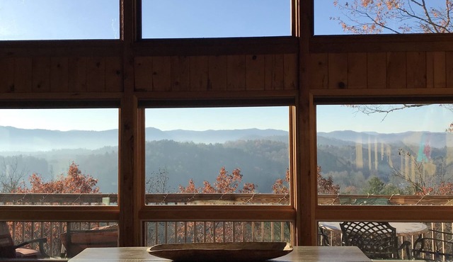 180° Epic View Cabin, 10 Min to Brevard & Pisgah