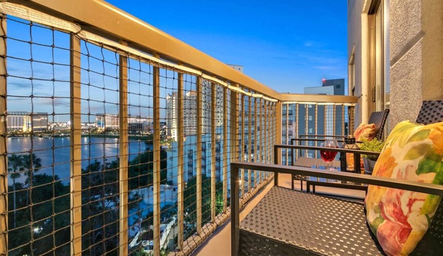 1902 Luxury 2BD/2BA Lakefront I-Drive+Universal