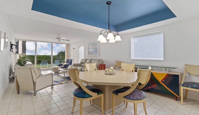 1st Floor Beachfront Luxury–Ocean Views Included Club Longboat #516 by RVA