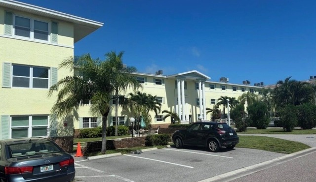 2 BR 2 BA Condo