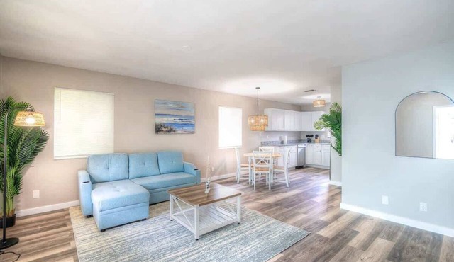 2 BR Coastal Home Near Beach!