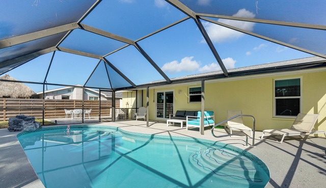 2 Mi to Beach! Snowbird Haven w/Pool in Venice