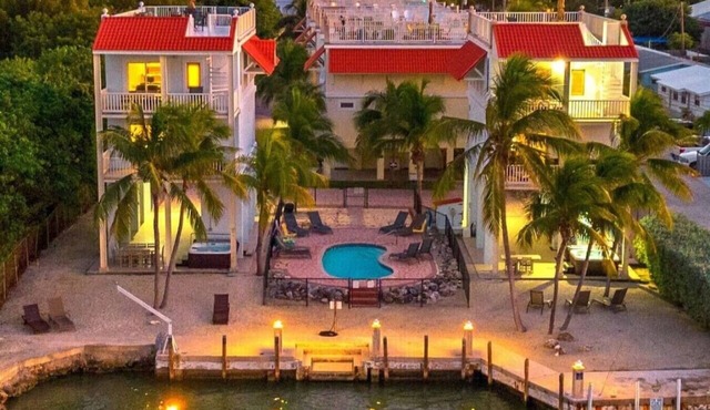 2 Oceanfront Homes - 1 Price! Heated Pool, Hot Tubs, Elevators & Rooftop Patios!
