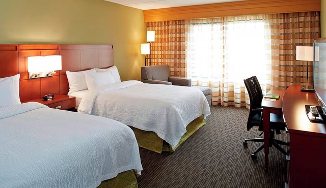 2 Queen | Marriott Ithaca | Free Airport Shuttle, Cornell Minutes, Indoor Pool in Ithaca