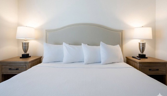 2 Units Perfect Family Stay: 3 Bedroom w/Pool Access & Free Parking! | Pets OK