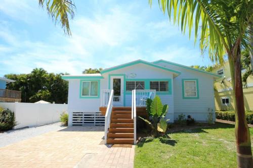 231 Pearl Street, short walk to the beach
