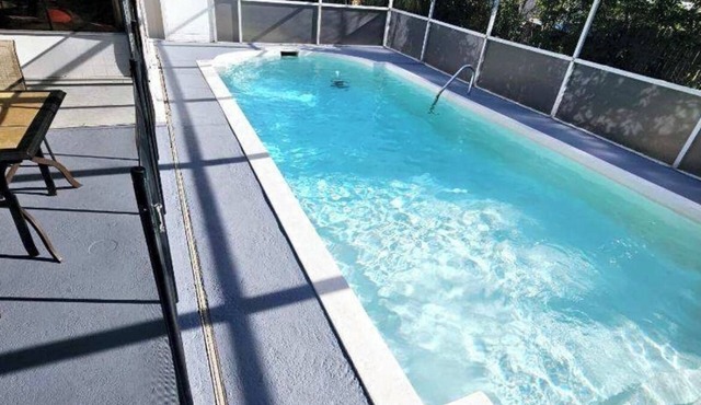 2BR 2BA Family & Pet Friendly Retreat minutes from Weeki Wachee