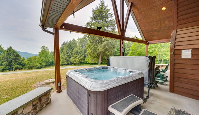 3-Acre Benezette Cabin: Hot Tub, Grill & Mtn View