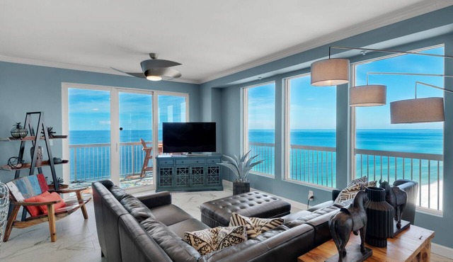 3-D Tour~PENTHOUSE~Panoramic Views~Windows on 3 sides~2 KING beds