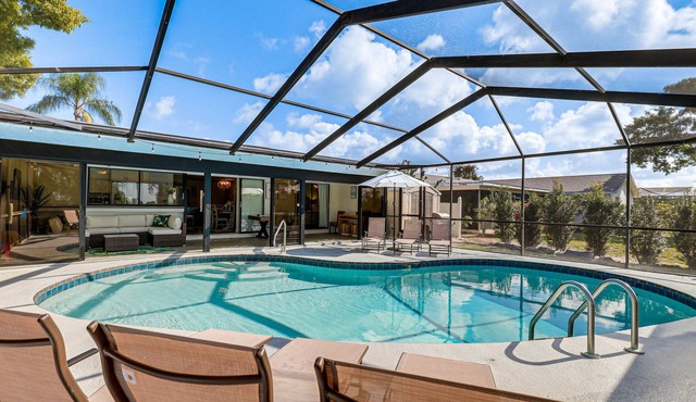 3 Mi to Apollo Beach Preserve! Home w/Heated Pool