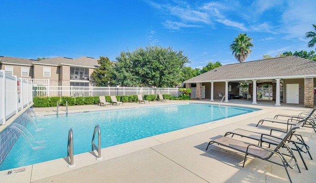 3 Mi to OWA: Modern Condo w/Resort Pool!