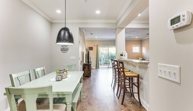 3 Mi to Pier Village: Dog-friendly St Simons Home!