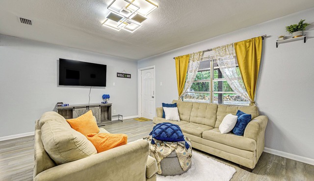 3 Mi to USF: Chic Home w/Yard in Tampa!
