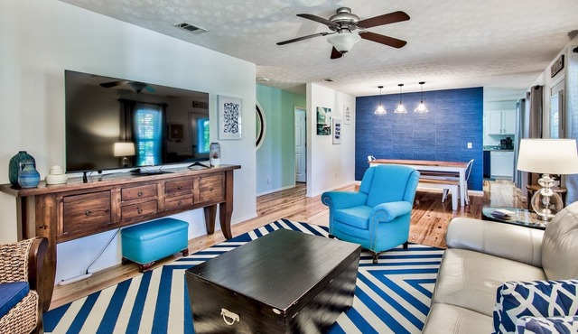 30A Cottage: 3BD/2BA, Private Pool, Golf Cart