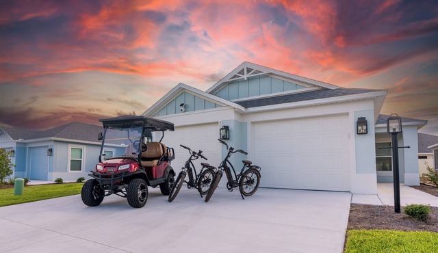 3BR 2B Courtyard Villa with Golf Cart & E-Bikes! Next to Eastport!