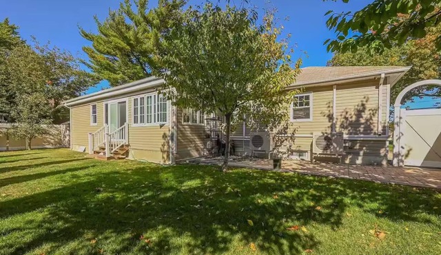 4-bedroom Entire home in Valley Stream NY, 10 Min to JFK Near Shopping & NYC