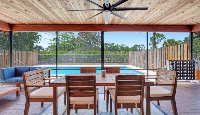 4 BR Equestrian Pool Villa, Volleyball On 2 acres