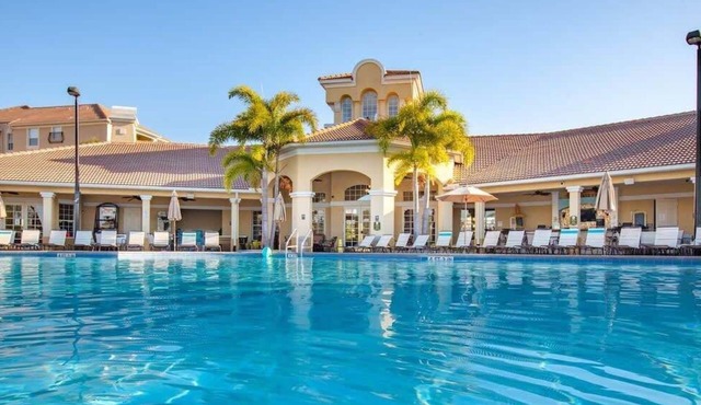 4846-Epic 3-Suite Townhome at Vista Cay