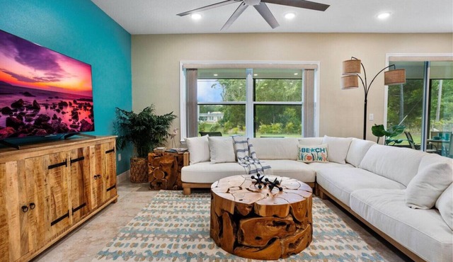 4BR Sebastian Getaway Beaches, Surf & Fishing