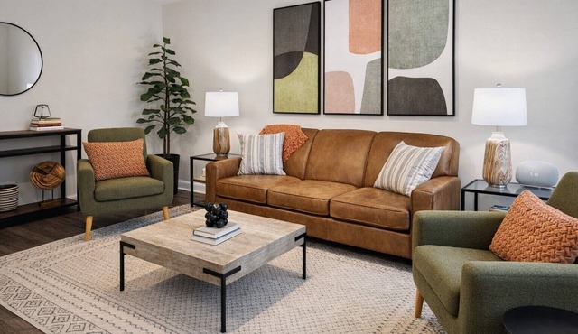 5 Minutes to VSU, I-75 & Restaurants! Sleeps 5 w/2 Full Baths- Family Friendly