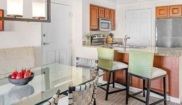 5 star MARRIOTT'S GRANDE VISTA RESORT! Near Orlando's famous theme parks.n