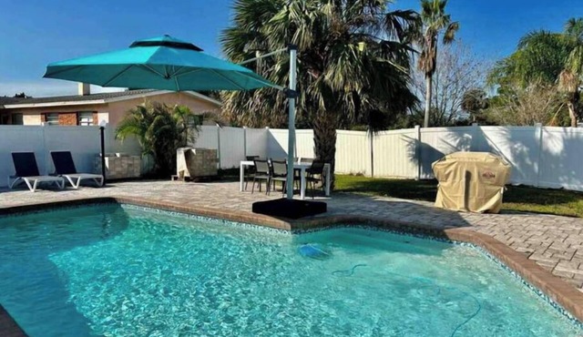 5Min from BEACH 3 Bedrooms+2 Baths Home with POOL