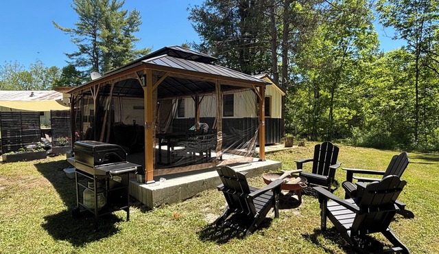 6 acre private nature retreat camping cabin.