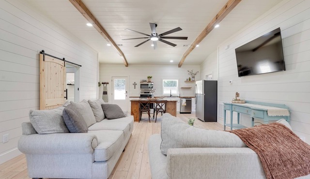 6 Mi to Magnolia Springs SP! Modern Cottage Living