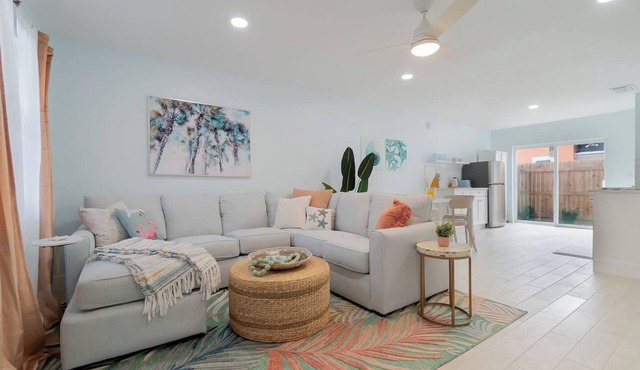 6bd/4ba - Dtown+POOL+Parking - Sleep 12