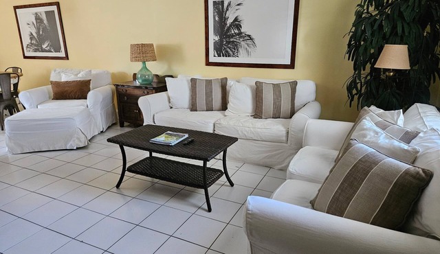 A perfect 30A spot for you & your pup! No pet fee!