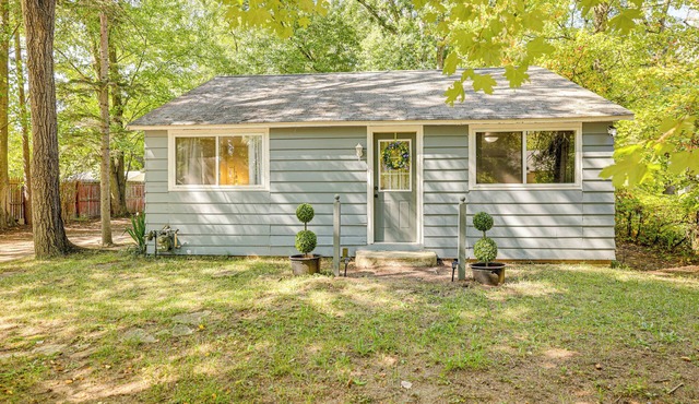 Accessible Home w/Yard: 1 MI to Pere Marquette