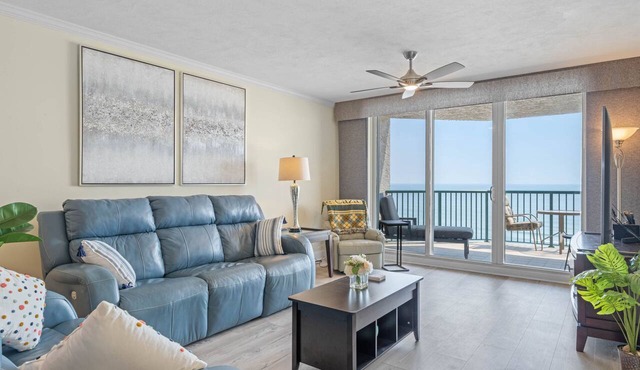 ~AFFORDABLE OCEANFRONT~ 2/2 RENOVATED