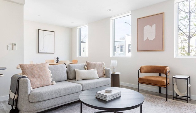 Amazing Williamsburg 2BR w/W/D & Outdoor Space, near L, by Blueground