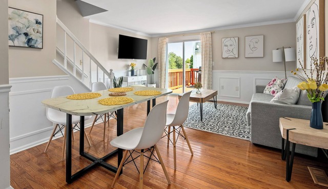Asbury: Work Friendly & 40 Mins to DC in Sterling