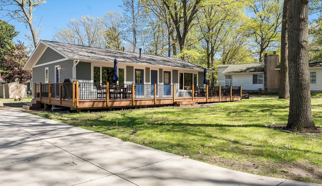 Awesome Silver Lake Rental - Short Distance to Lake MI