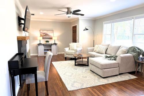 Bainbridge 4Br2Ba Family Retreat Home