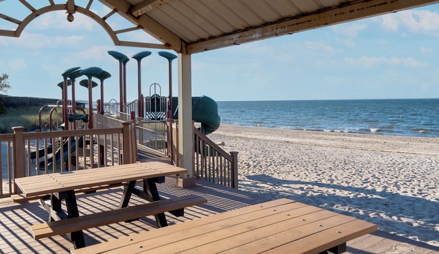 Beach Bungalow: Nearby Beach, Yard w/Firepit