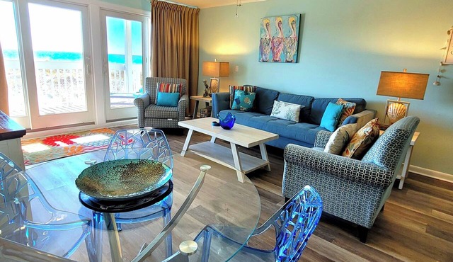Beachfront Stay with Amazing Views