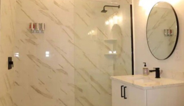 Beautiful 1 Bed/1 Bath- Steps to Town Center