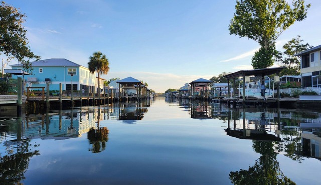 Beautiful 3/3 on deep water canal. floating dock, kayak ramp, game room