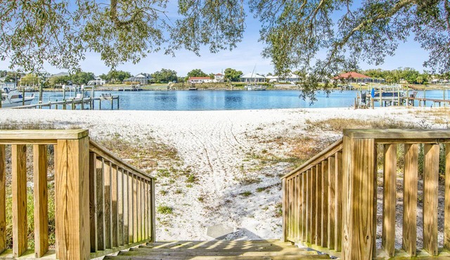 Book Now Aug & Sep *Pet Friendly*Waterfront Home*Huge Beach*Fishing*Sunsets