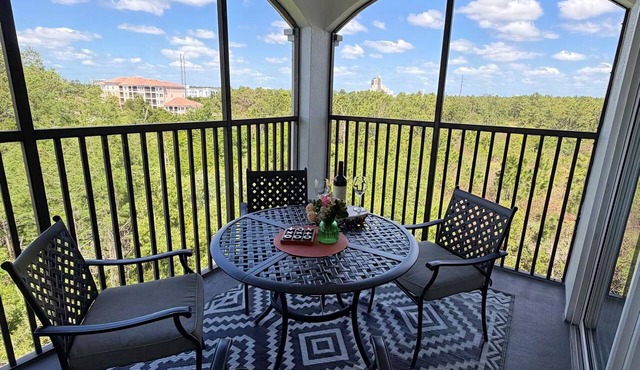 Boutique Luxury Condo Private Balcony Lake Views Near Disney