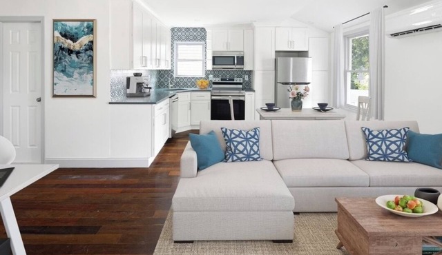 Brand new 6 bedroom house close to JFK and LGA airport.