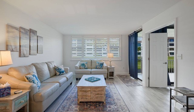BRAND NEW- Gorgeous Loggerhead Cay Walk out Condo