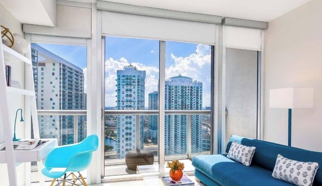 Brickell Studio w/Playful Art | Walk Everywhere